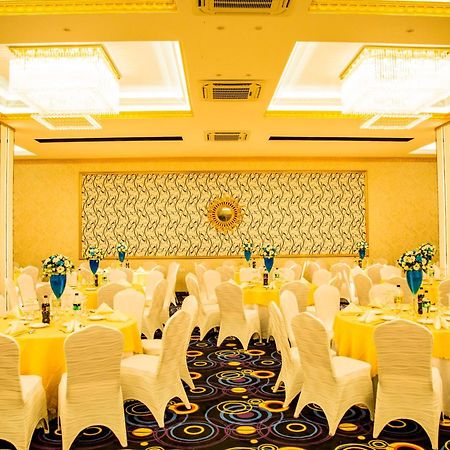 Aurora Banquet And Hotel Chilaw Exteriör bild